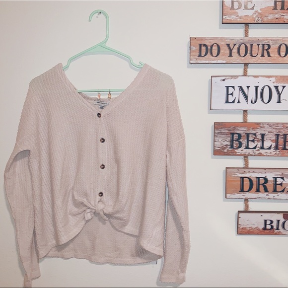 American eagle off white comfortable long sleeve!! - Picture 1 of 1